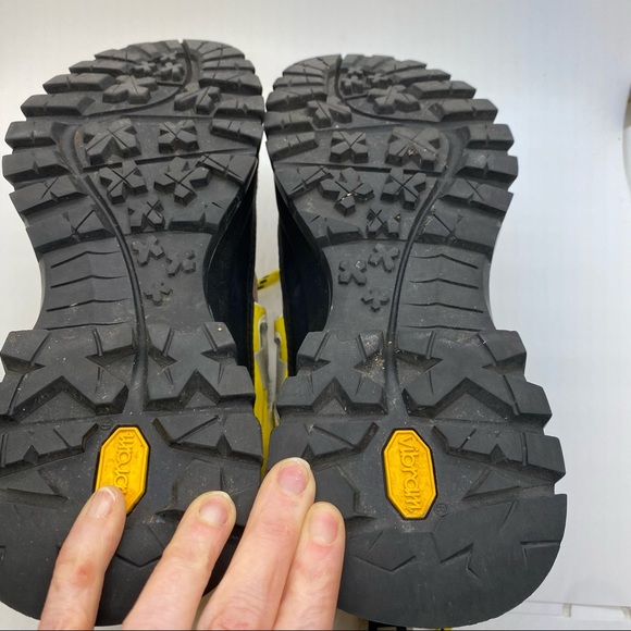 Stella McCartney Vibram-Sole Trail Sneakers, Pink, Size 35/5 with box + dust bag - Picture 3 of 16